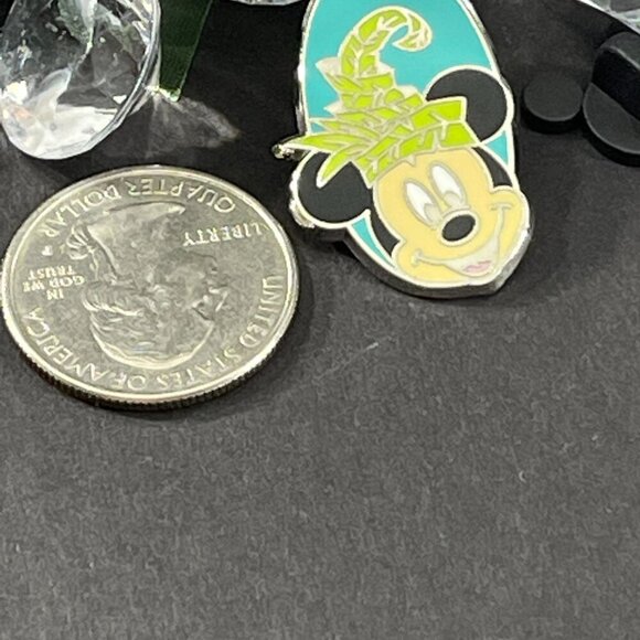 Disney Mickey Mouse Trading Pin Surfboard Jewelry Badge Lapel Pin Accessories - Picture 3 of 10